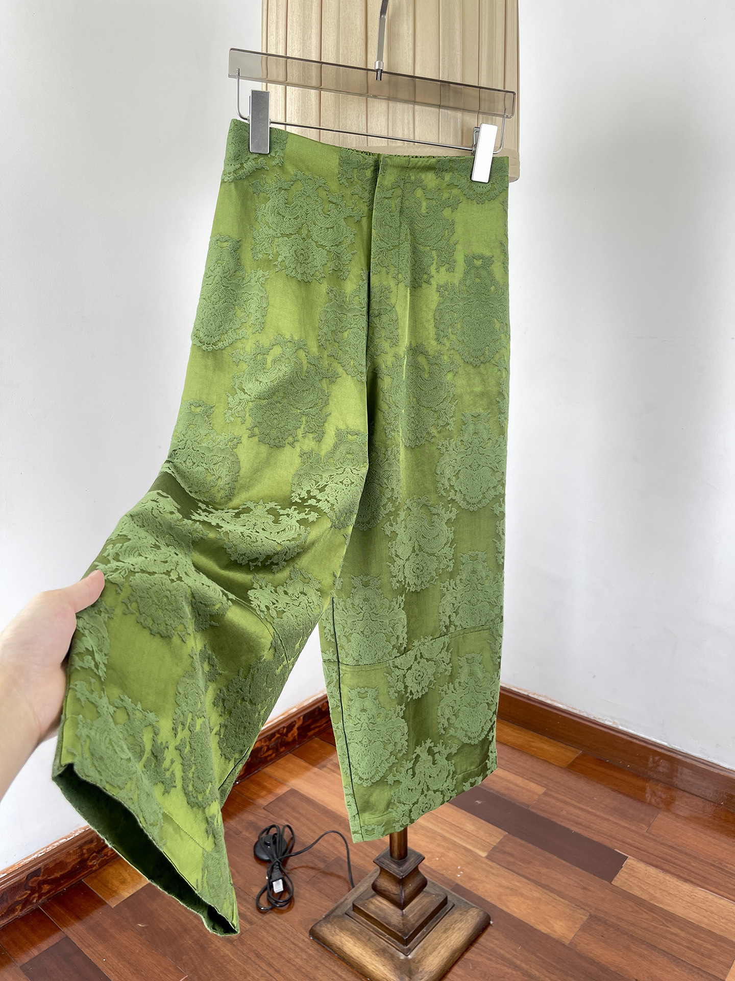 Neo Chinese Jacquard Wide Leg Pants for Women product photo - Zhongguo Hanfu