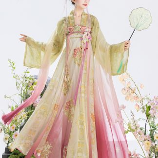 Embroidered Hanfu 2