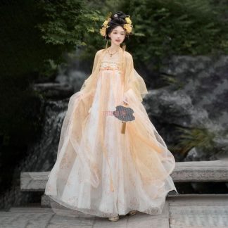 Embroidered Hanfu 4