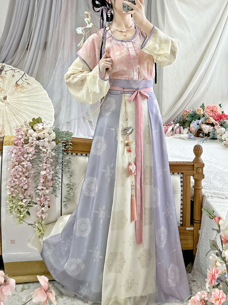 Traditional Hanfu Dress Set for Women product photo - Zhongguo Hanfu