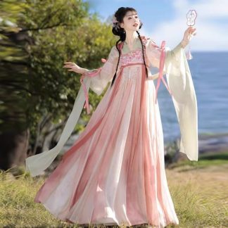 Embroidered Hanfu 6