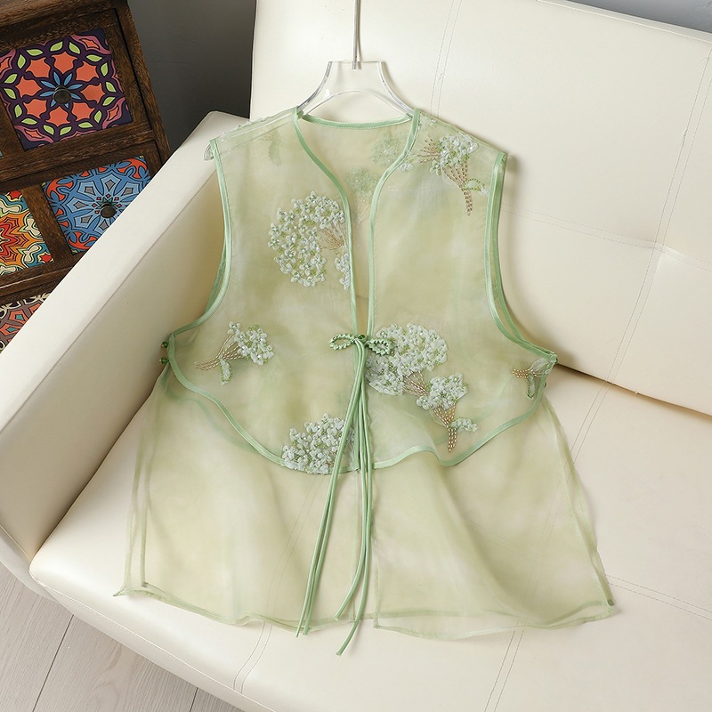 Neo Chinese Embroidered Tang Suit Jacket for Women product photo - Zhongguo Hanfu