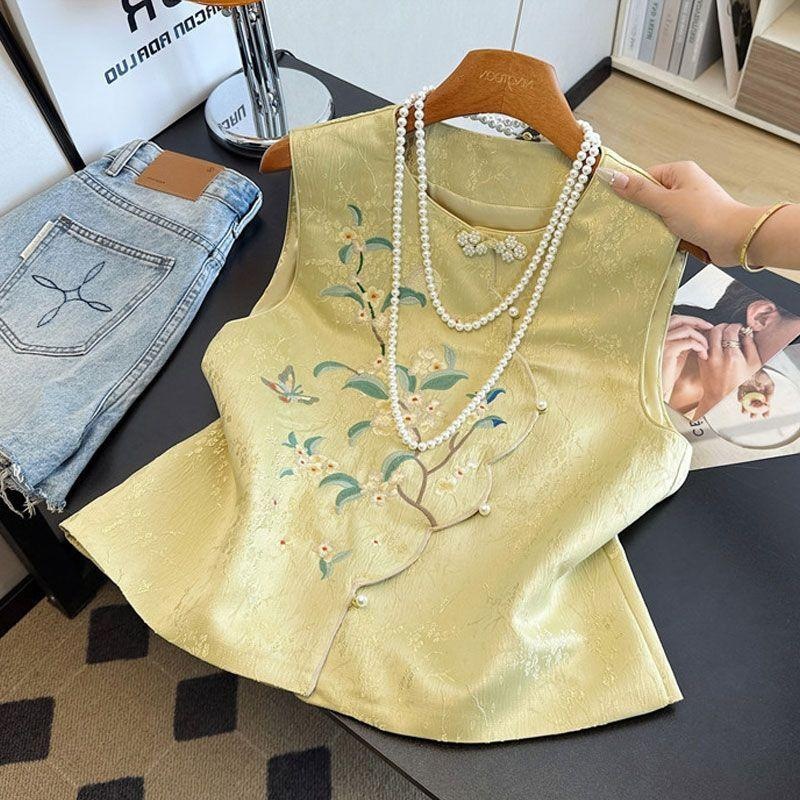 Neo Chinese Jacquard Embroidered Tang Suit Jacket for Women product photo - Zhongguo Hanfu