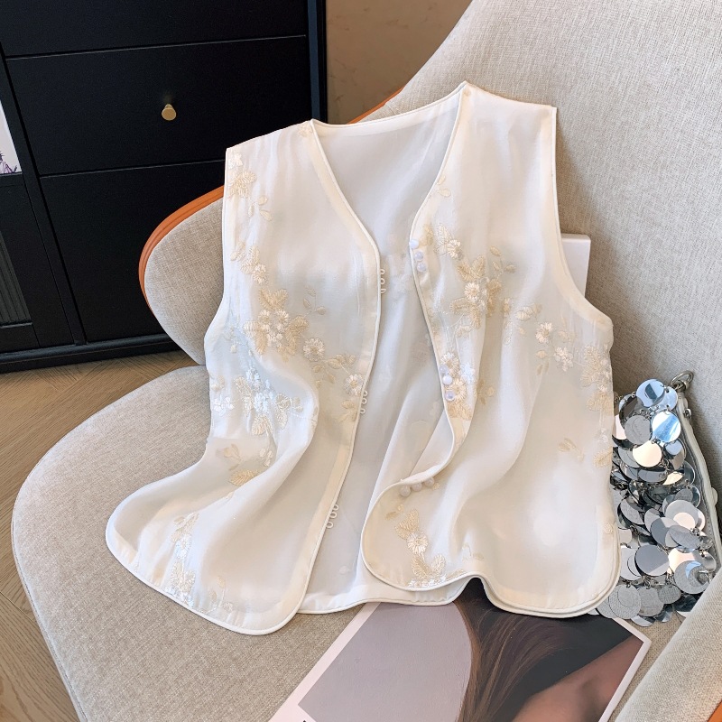 Neo Chinese Knot Buttons Embroidered Chinese Style Top Blouse for Women product photo - Zhongguo Hanfu