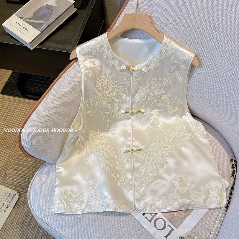 Neo Chinese Embroidered Chinese Style Top Blouse for Women product photo - Zhongguo Hanfu