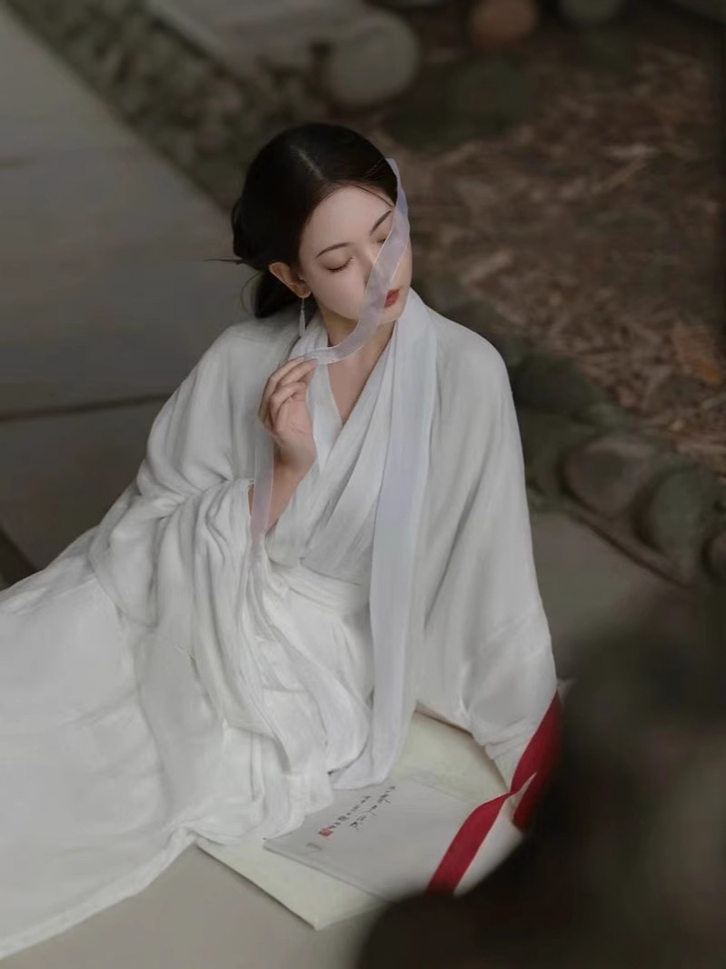 Traditional Hanfu Dress Set for Women product photo - Zhongguo Hanfu