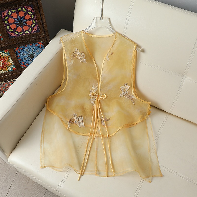 Neo Chinese Embroidered Tang Suit Jacket for Women product photo - Zhongguo Hanfu