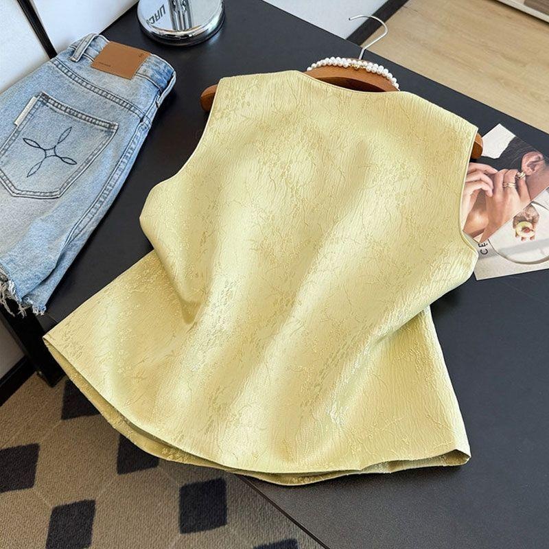 Neo Chinese Jacquard Embroidered Tang Suit Jacket for Women product photo - Zhongguo Hanfu