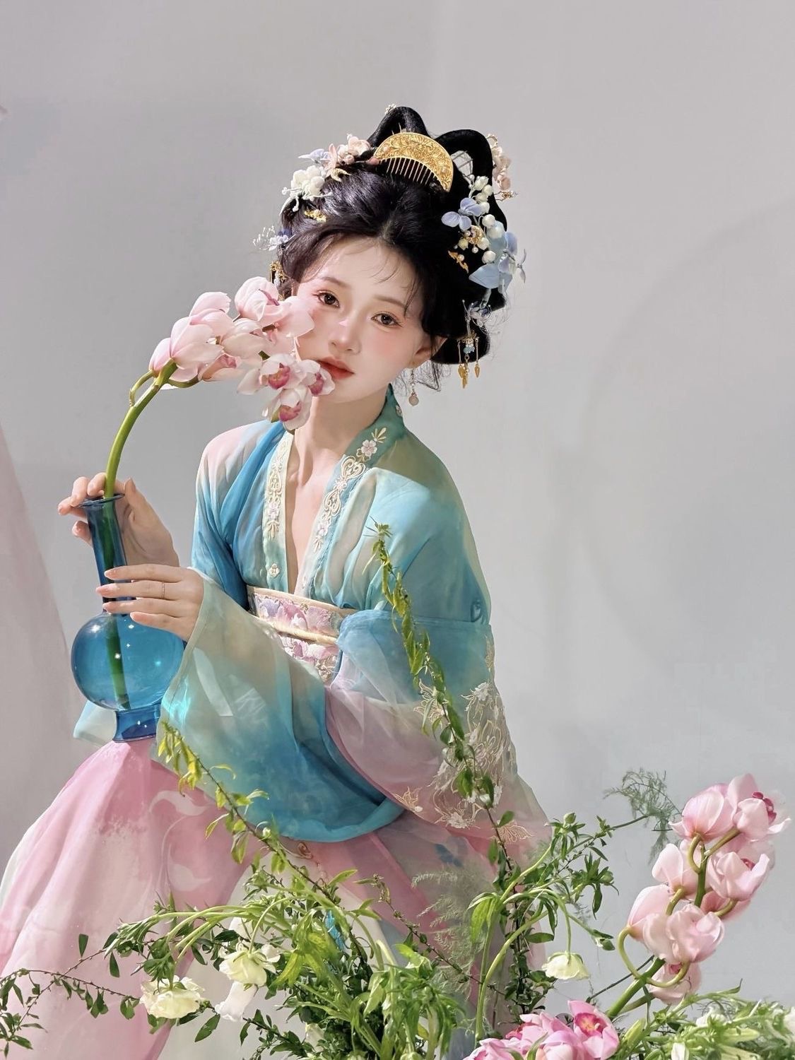 Neo Chinese Embroidered Chinese Style Set Outfit Set for Women product photo - Zhongguo Hanfu