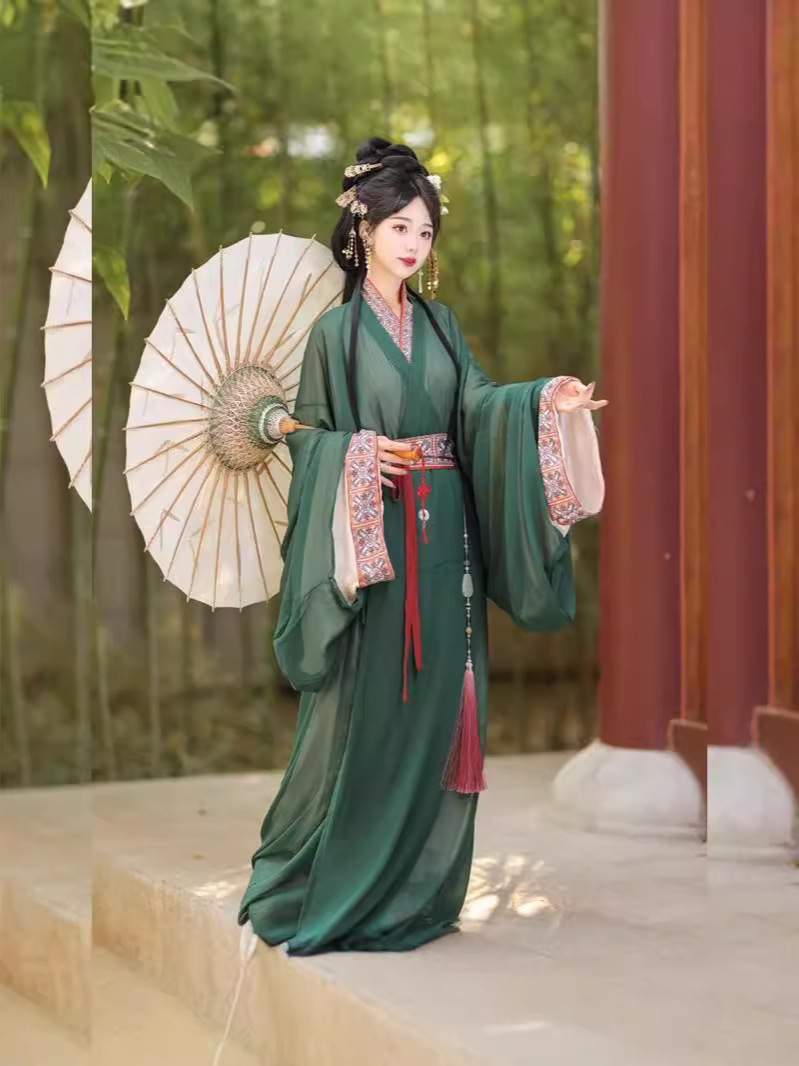 Traditional Hanfu Dress Set for Women product photo - Zhongguo Hanfu