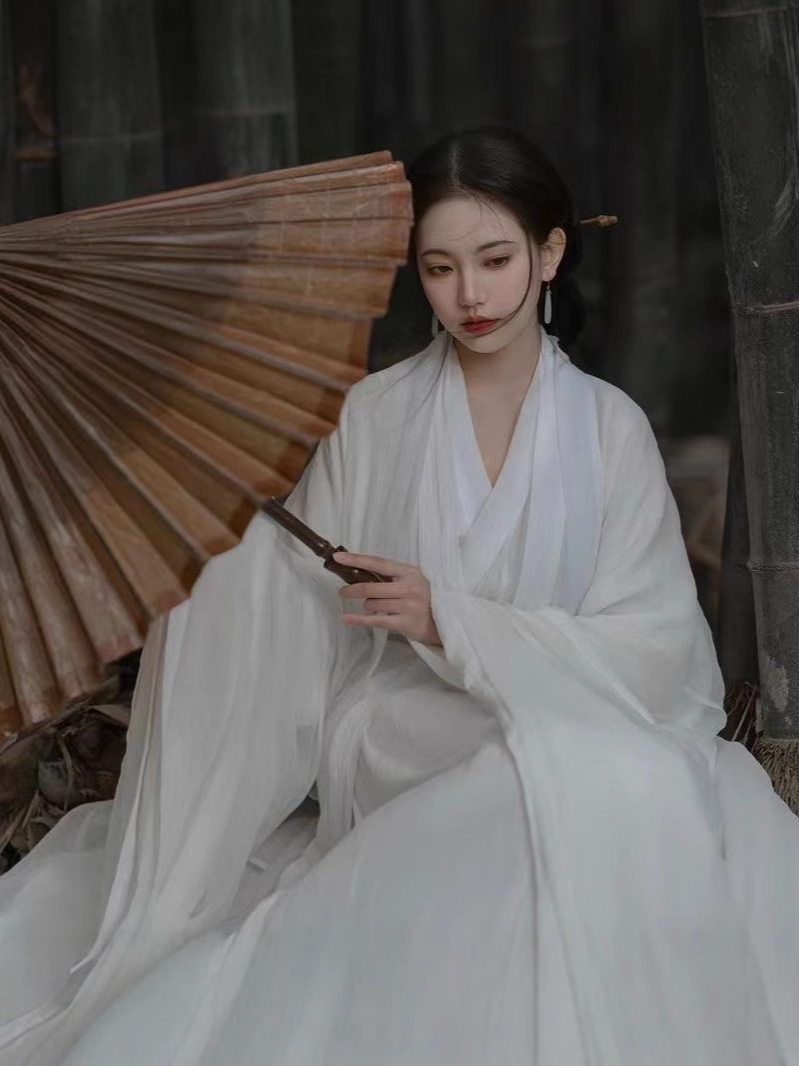 Traditional Hanfu Dress Set for Women product photo - Zhongguo Hanfu
