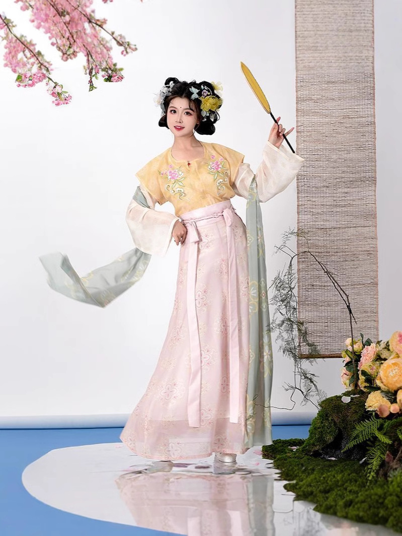 Embroidered Chinese Style Skirt for Women product photo - Zhongguo Hanfu