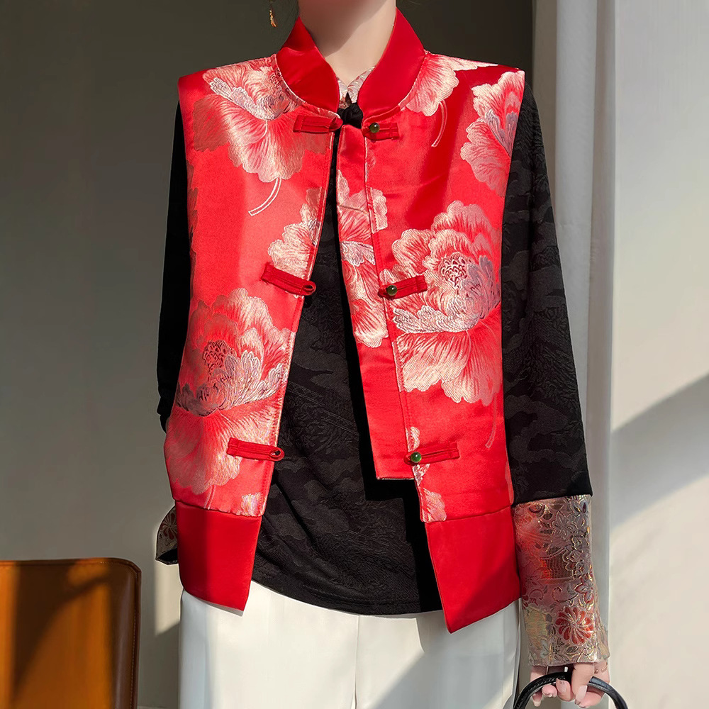 Neo Chinese Knot Buttons Jacquard Embroidered Chinese Style Top Blouse for Women product photo - Zhongguo Hanfu