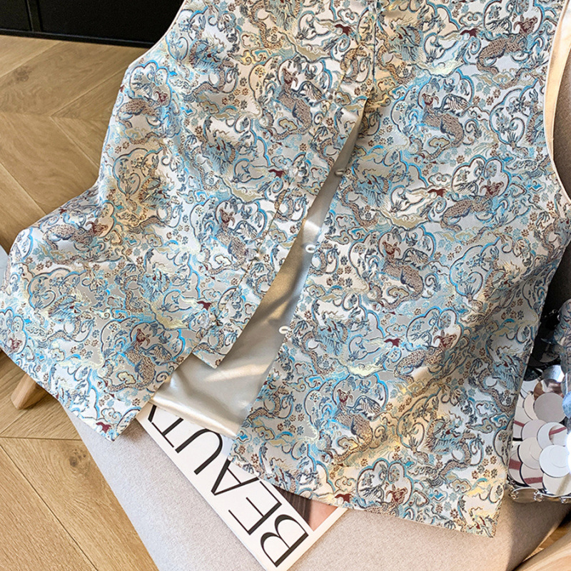Neo Chinese Knot Buttons Jacquard Chinese Style Top Blouse for Women product photo - Zhongguo Hanfu