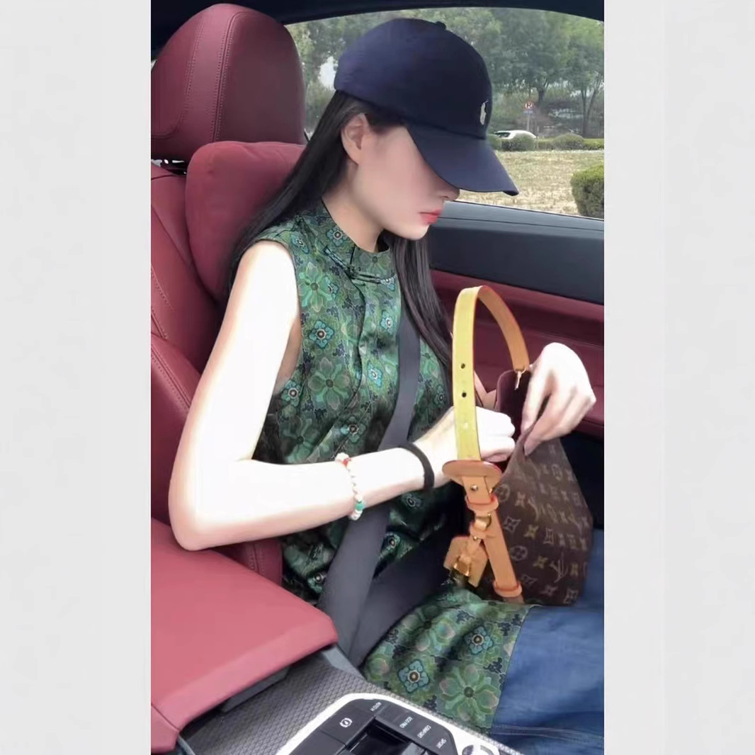 Neo Chinese Knot Buttons Chinese Style Top Blouse for Women product photo - Zhongguo Hanfu