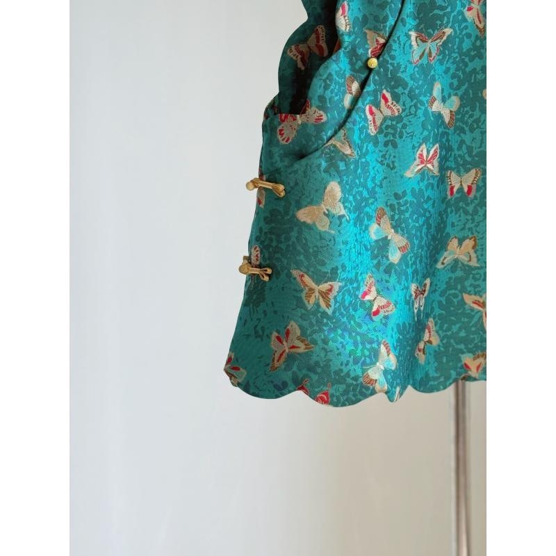 Neo Chinese Knot Buttons Jacquard Chinese Style Top Blouse for Women product photo - Zhongguo Hanfu