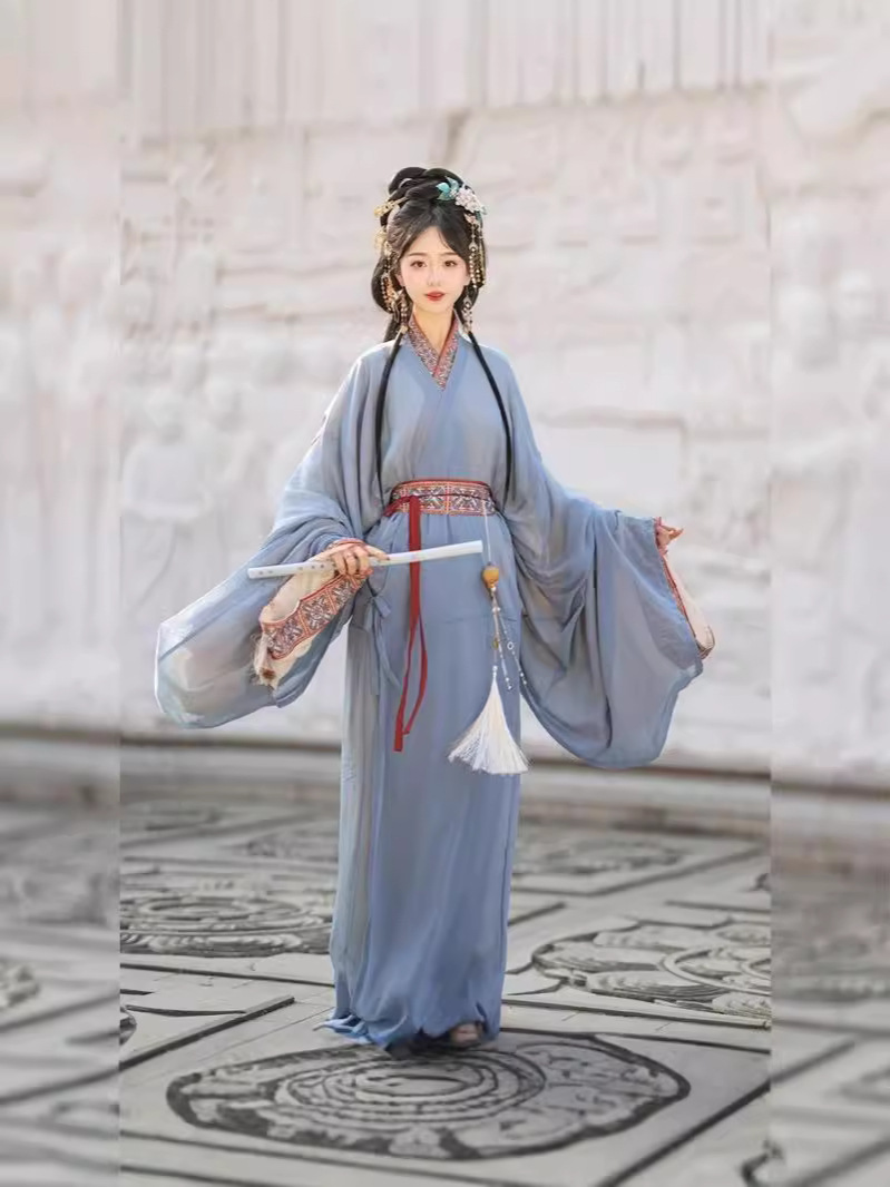 Traditional Hanfu Dress Set for Women product photo - Zhongguo Hanfu