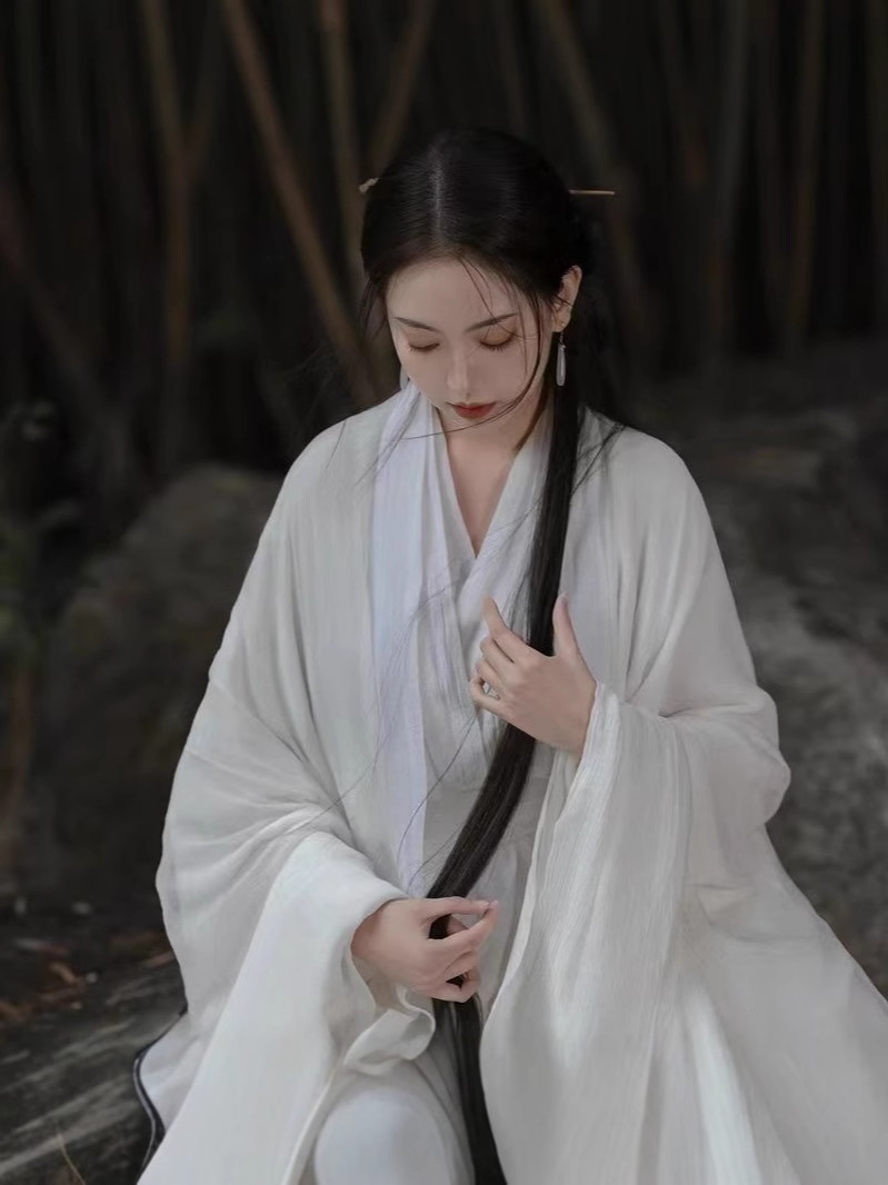 Traditional Hanfu Dress Set for Women product photo - Zhongguo Hanfu