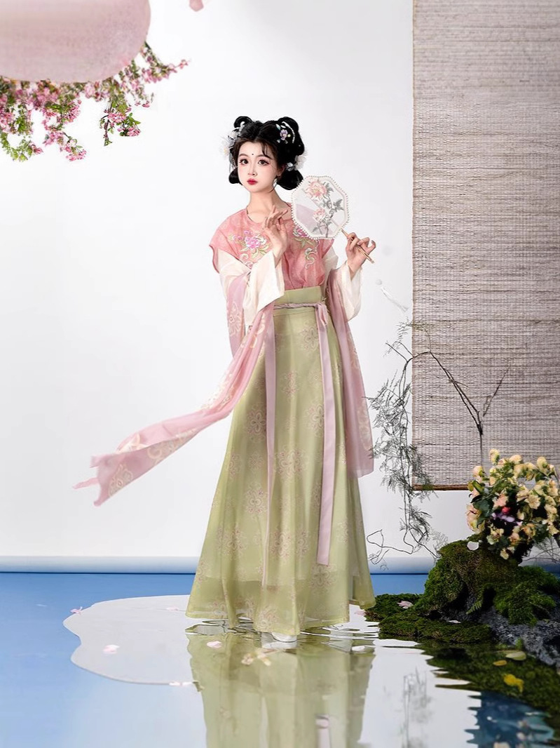Embroidered Chinese Style Skirt for Women product photo - Zhongguo Hanfu