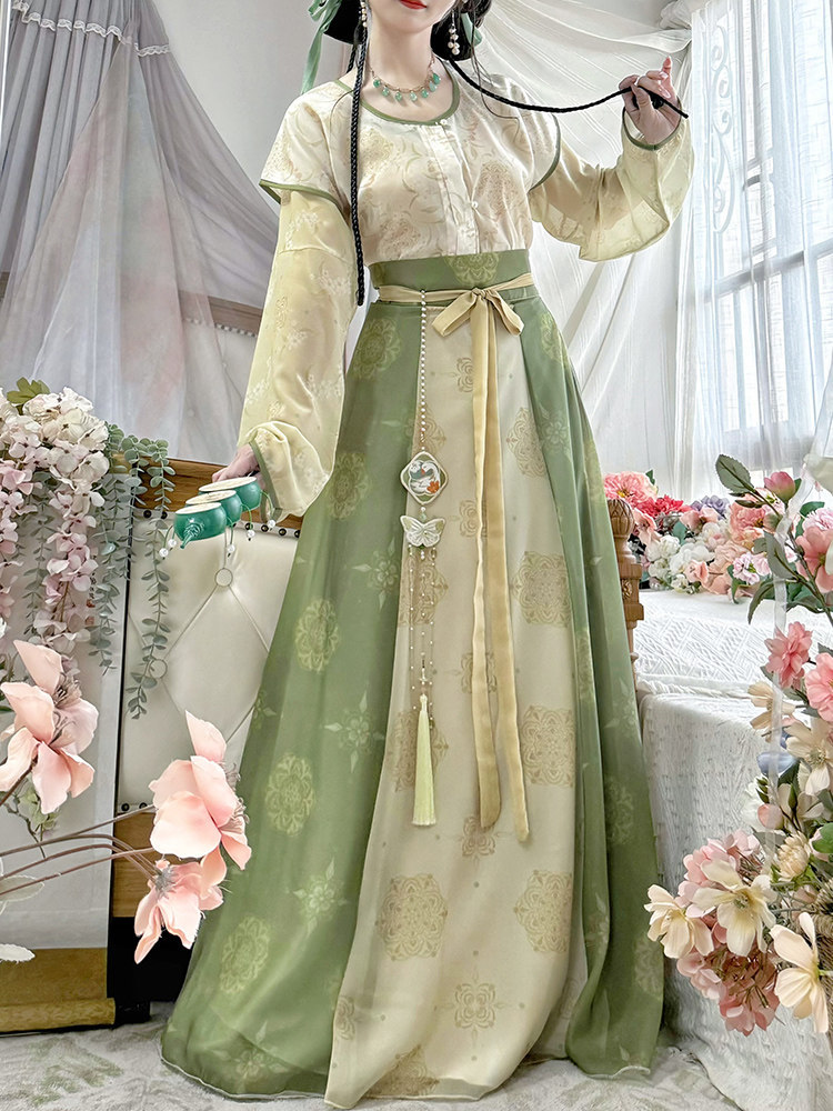 Traditional Hanfu Dress Set for Women product photo - Zhongguo Hanfu