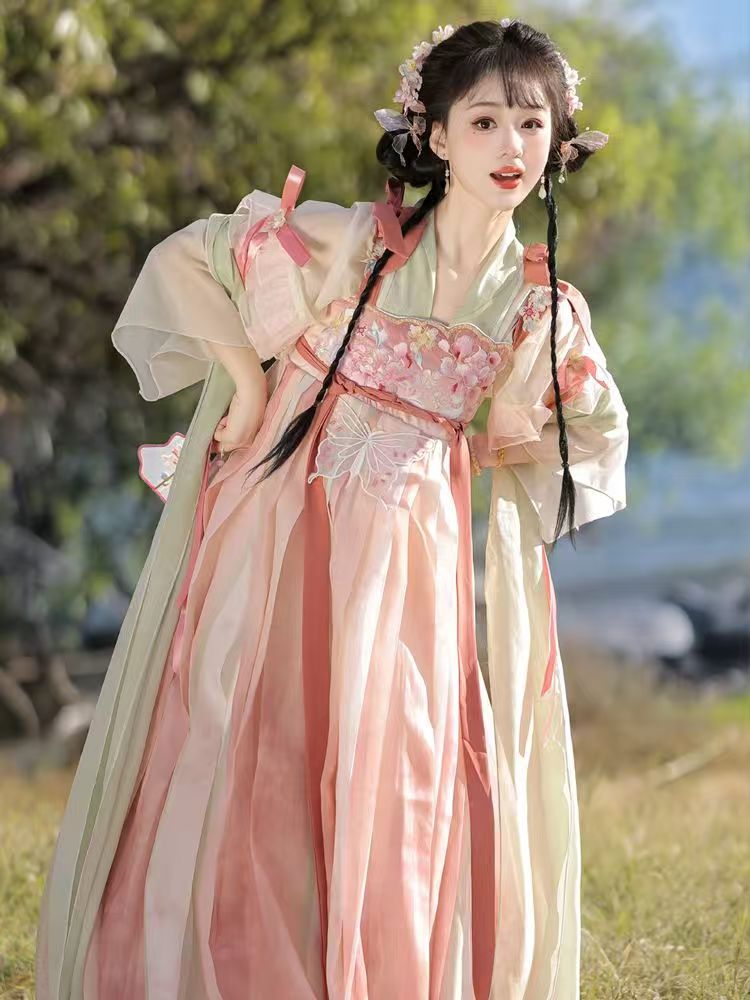 Embroidered Hanfu Dress Set for Women product photo - Zhongguo Hanfu