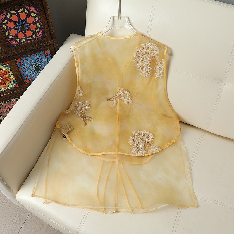 Neo Chinese Embroidered Tang Suit Jacket for Women product photo - Zhongguo Hanfu