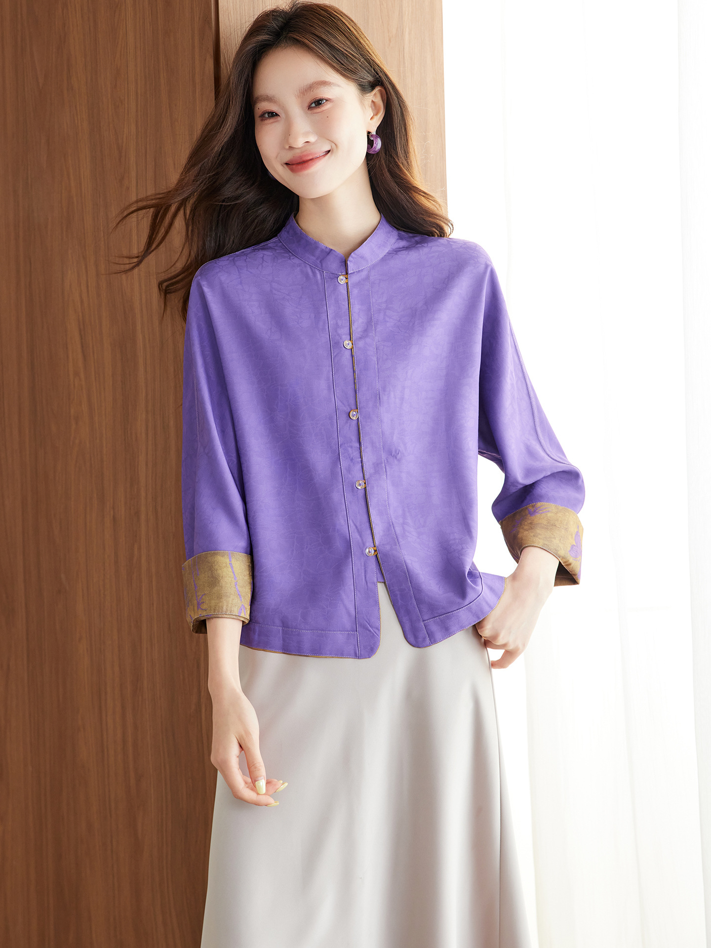 Neo Chinese Knot Buttons Chinese Style Top Blouse for Women product photo - Zhongguo Hanfu