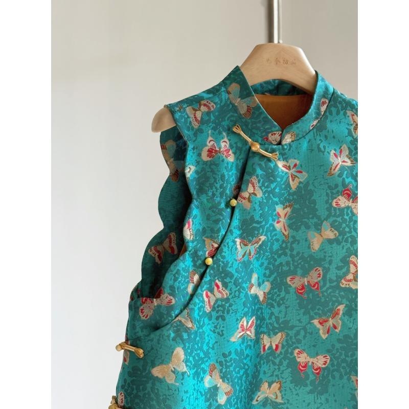Neo Chinese Knot Buttons Jacquard Chinese Style Top Blouse for Women product photo - Zhongguo Hanfu