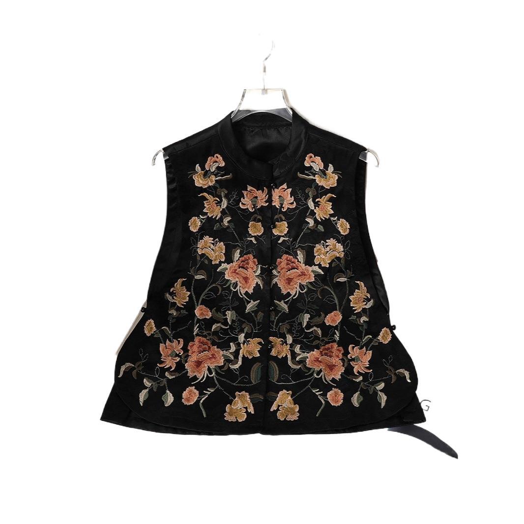 Neo Chinese Embroidered Tang Suit Jacket for Women product photo - Zhongguo Hanfu